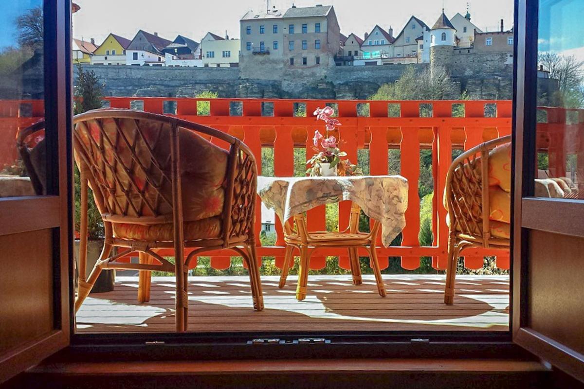 Penzion Na Hradcanech Nové Město nad Metují Rum bild