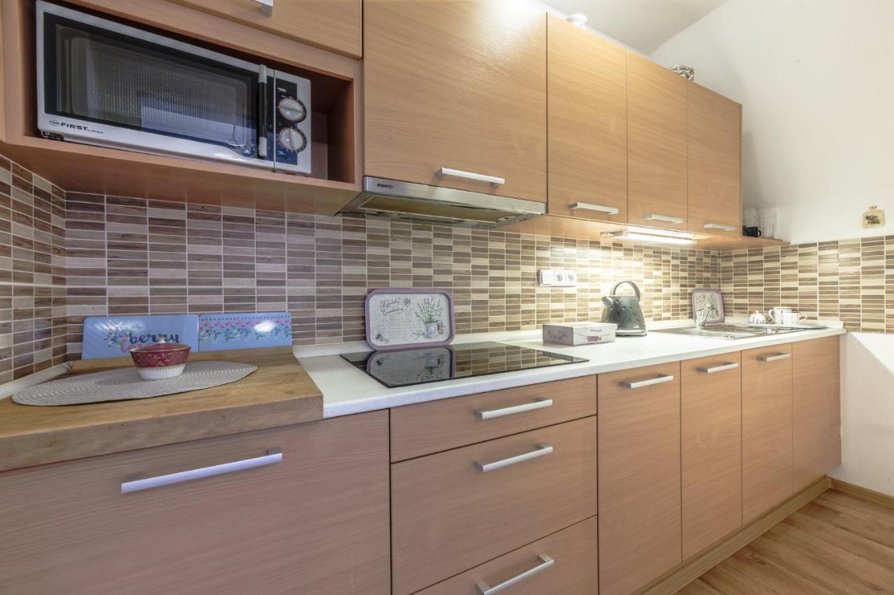 Penzion Na Hradcanech Nové Město nad Metují Exteriör bild
